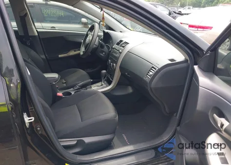 2011 Toyota Corolla S z USA, uszkodzony, nr VIN 2T1BU4EEXBC733044